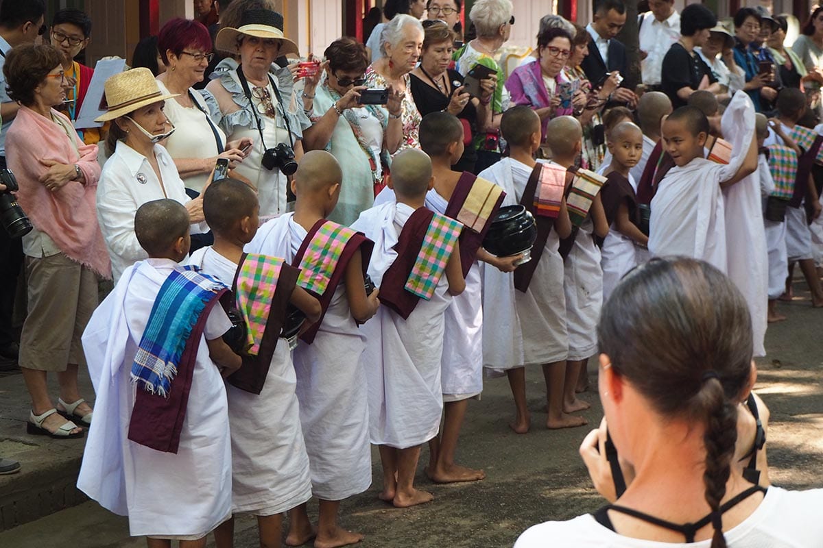 Unsere schönsten Myanmar Sehenswürdigkeiten: im Kloster Pyae bei Mandalay
