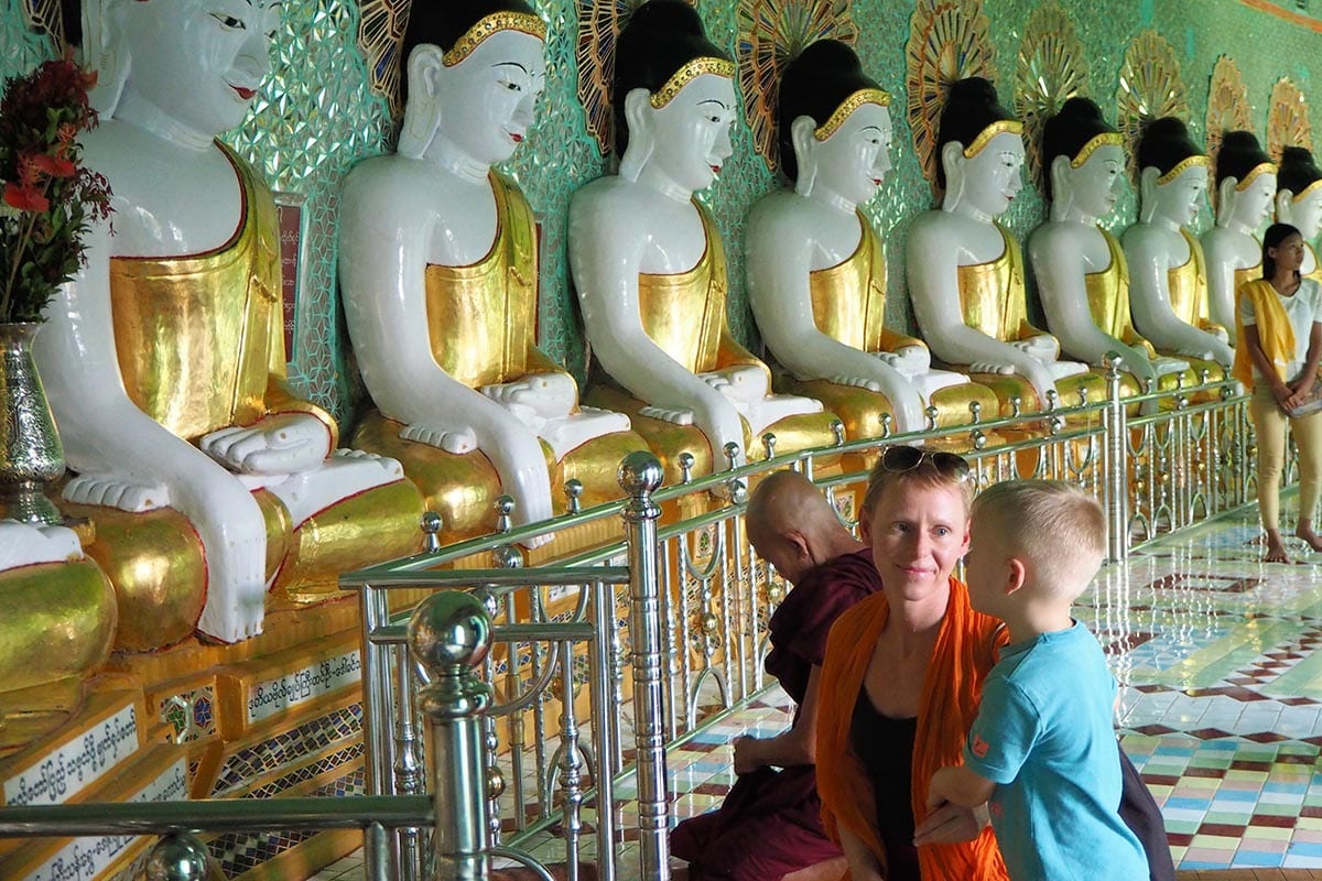 Unsere schönsten Myanmar Sehenswürdigkeiten: im Tempel bei Saiging