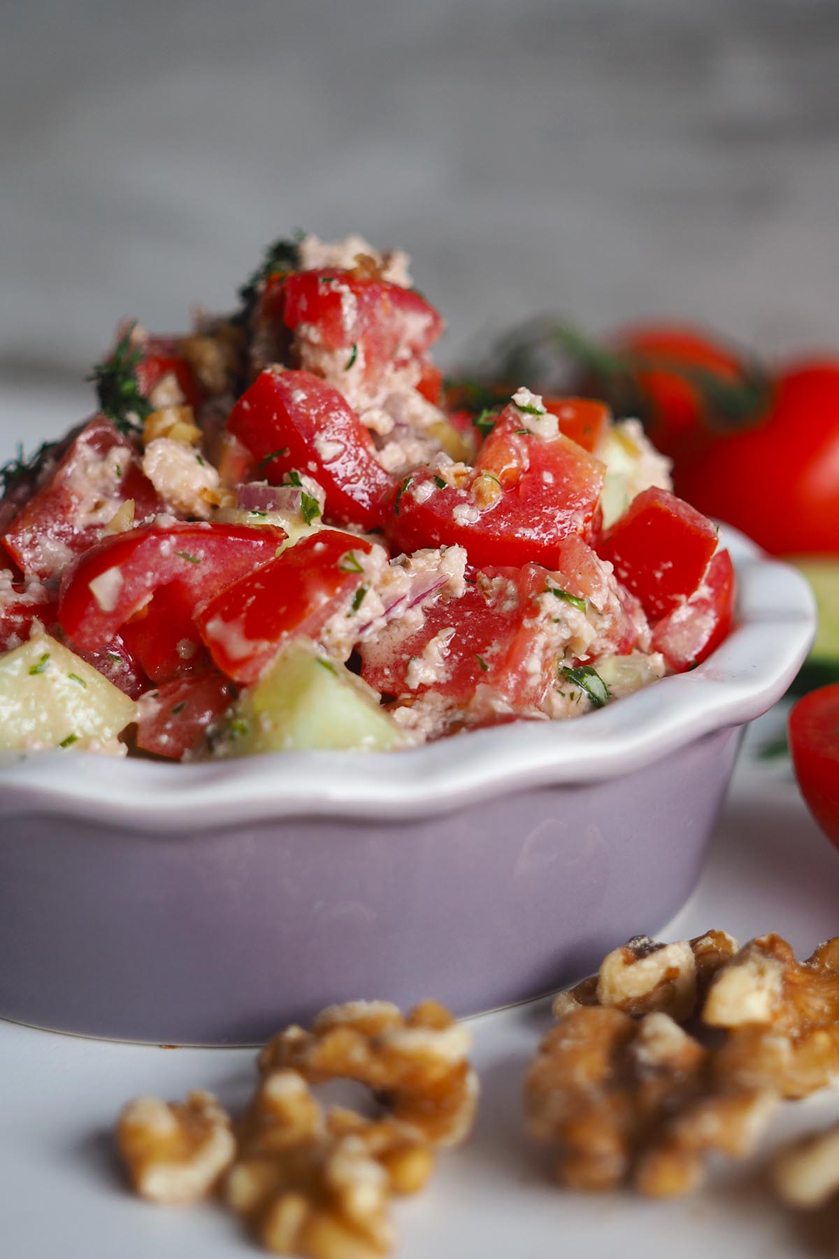 Rezept Georgischer Salat mit Tomaten, Gurken und Walnüssen