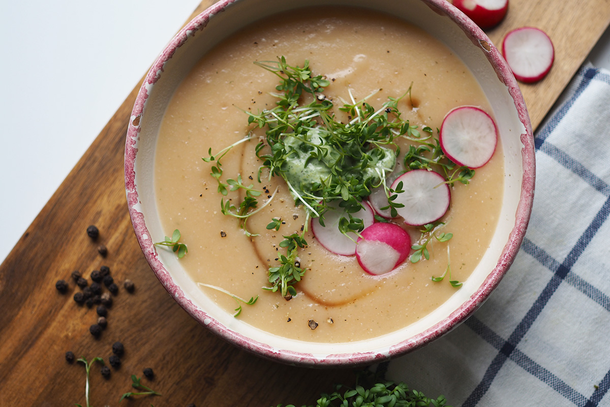 Sommerliche Radieschensuppe